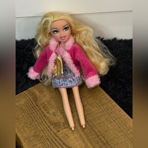 Bratz Doll MGA 2001 Head 2012 Body Pink Jacket Gold Purse Floral Skirt Feet
